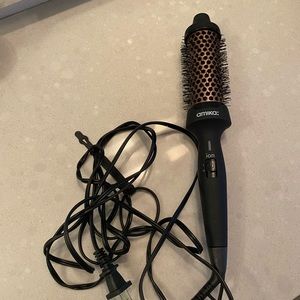 Amika blowout thermal brush